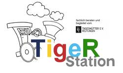 In bunten Buchstaben steht das Wort Tigerstation vor einer Strichzeichnung einer Lok