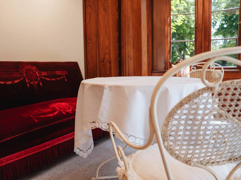 Trauzimmer Laiblinpavillon 4 - Details der Möblierung