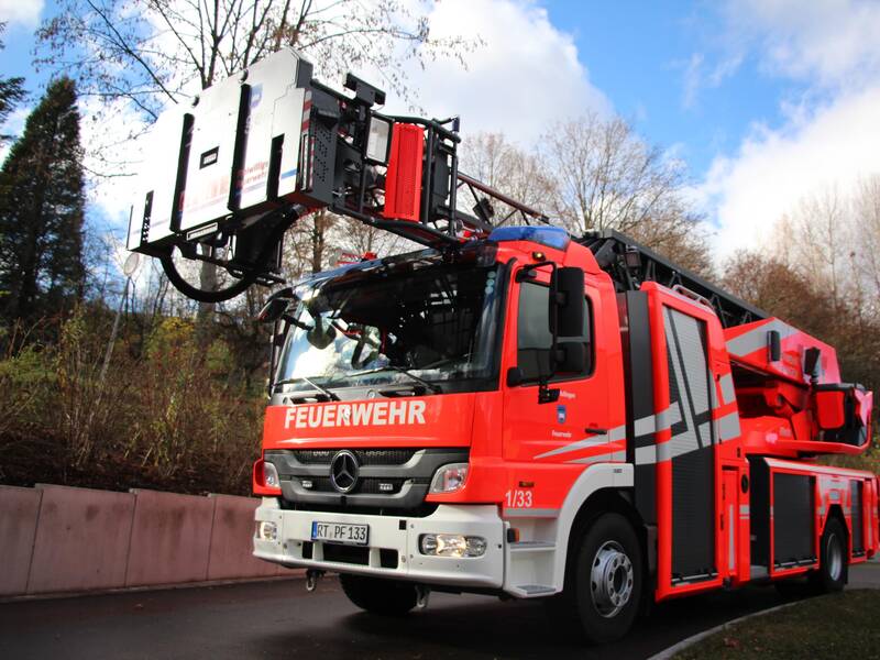 Drehleiter mit Korb 1/33
