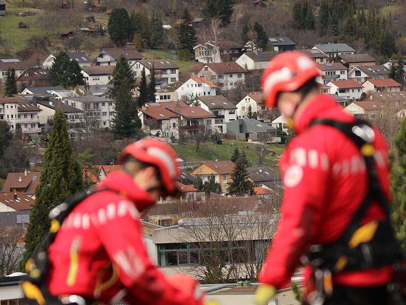Übung der Sondereinheit "Spezielle Rettung aus Höhen und Tiefen"